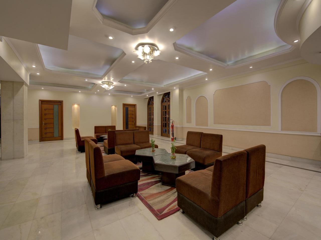 Oyo 1864 Hotel Yuvraj Ранчі Екстер'єр фото